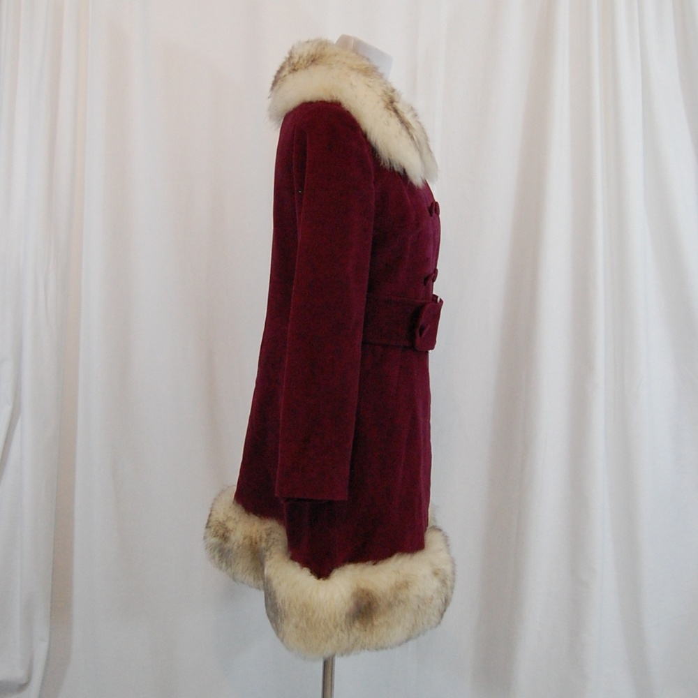 SOLD -- Vintage Fur Trim Coat (Country Pacer) - Picture 4 of 8